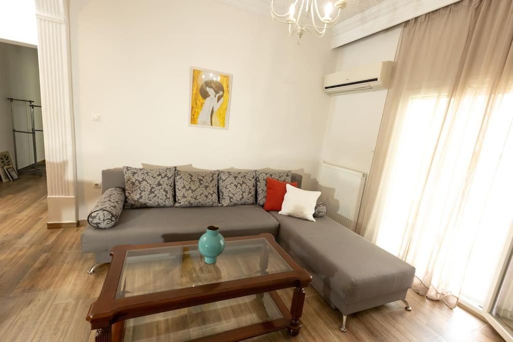 Spacious Apartment In Old Town - Private Parking Thessaloniki Exterior photo